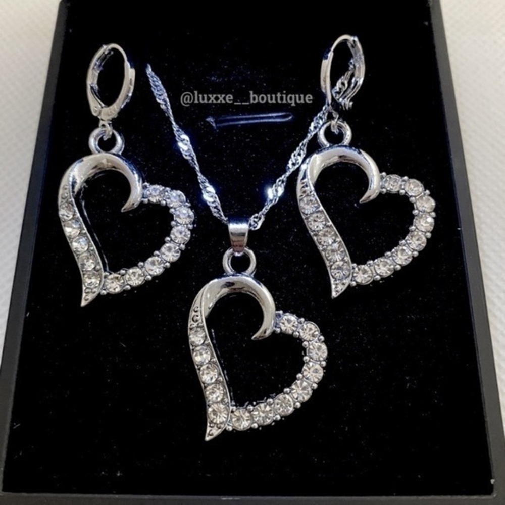 New! 925 Silver Diamond Heart Necklace And Earrings Set